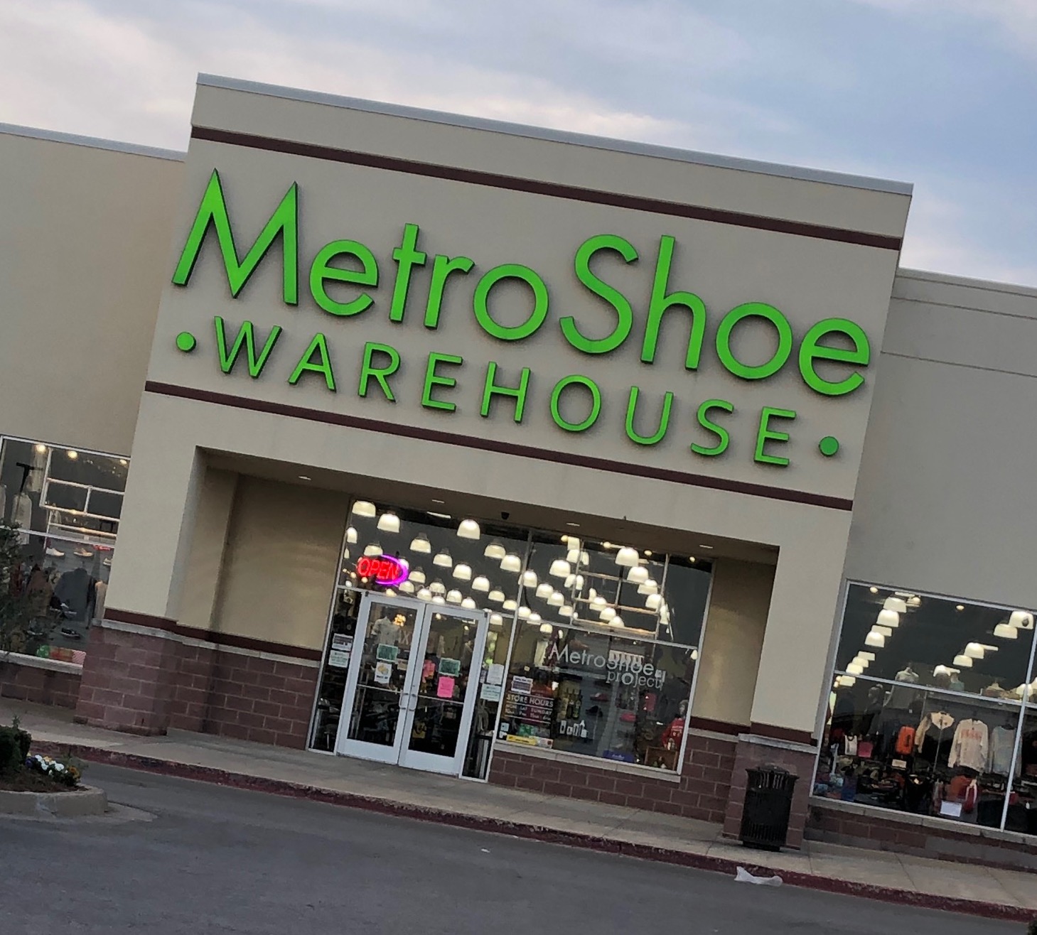 MetroShoe Warehouse Oklahoma City location